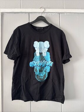 OriginalFake  X Kaws 2009 Halloween T-Shirt Size 4 (US Large)